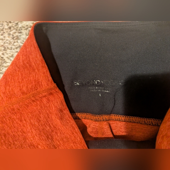 Beyond Yoga Bestselling Leggings In Scarlett Sienna Midi Length - Picture 10 of 12